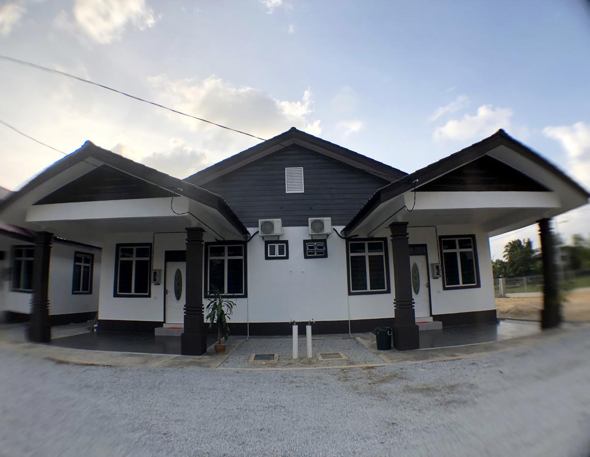 Twin Homestay B كُوالا تيرينغانو المظهر الخارجي الصورة