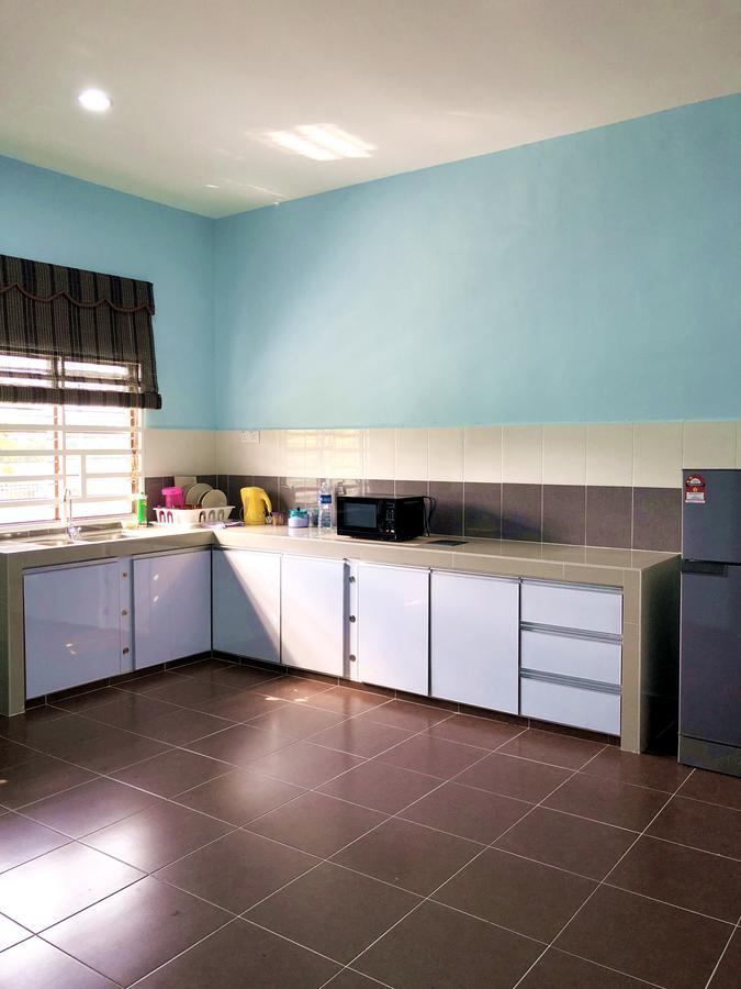 Twin Homestay B كُوالا تيرينغانو المظهر الخارجي الصورة